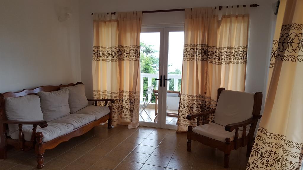 Villa Kayola - Self Catering Pointe La Rue Exterior photo